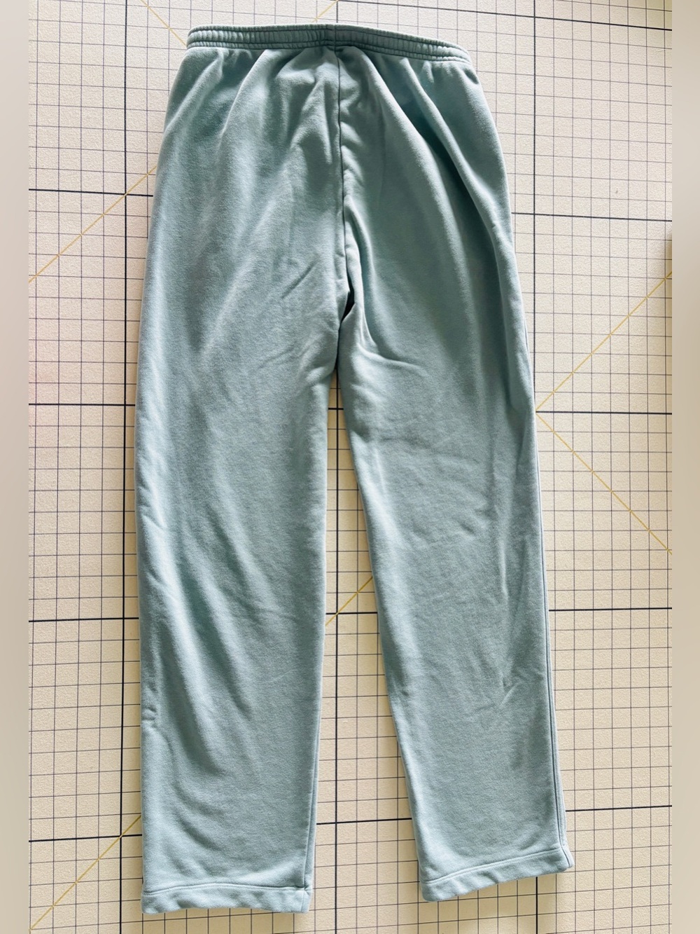Vuori | Sedona Straight Leg Sweatpants in Mist Blue